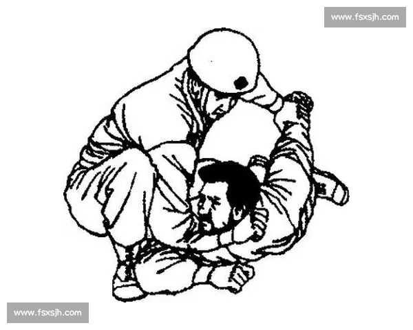 转身鞭拳：一击制敌的格斗智慧